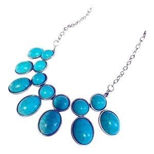 Turquoise Colored Silver Vintage Fashion Necklace